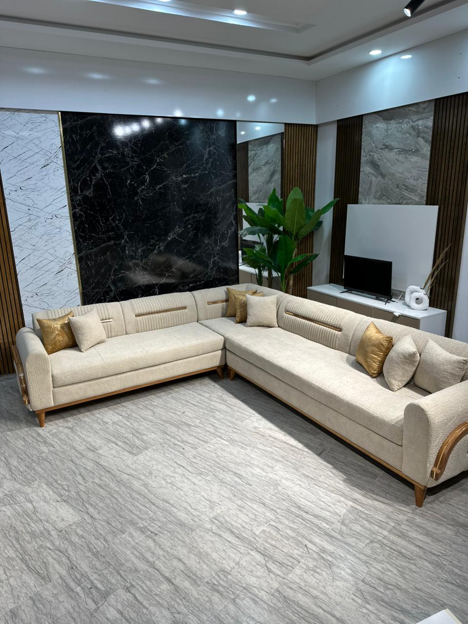 Salon Kira